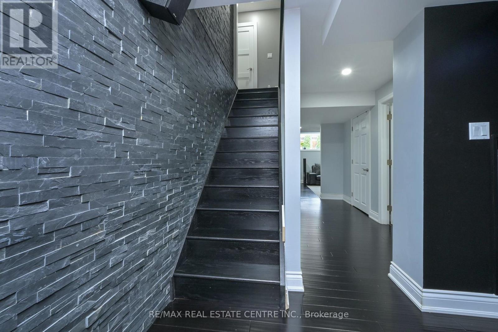 1352 Mcguffin Gate, Milton, Ontario  L9T 6M3 - Photo 30 - W13845104