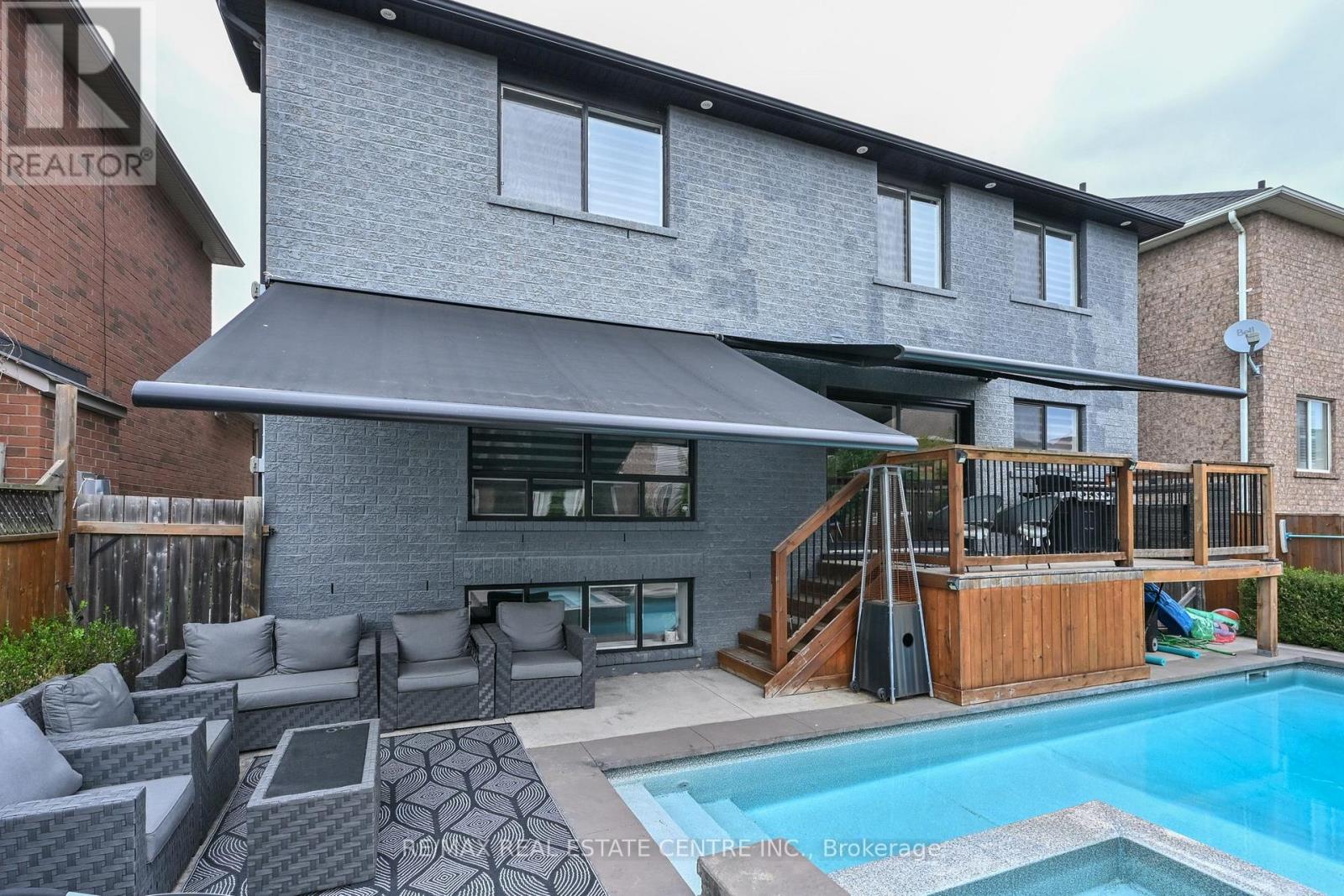 1352 Mcguffin Gate, Milton, Ontario  L9T 6M3 - Photo 40 - W13845104