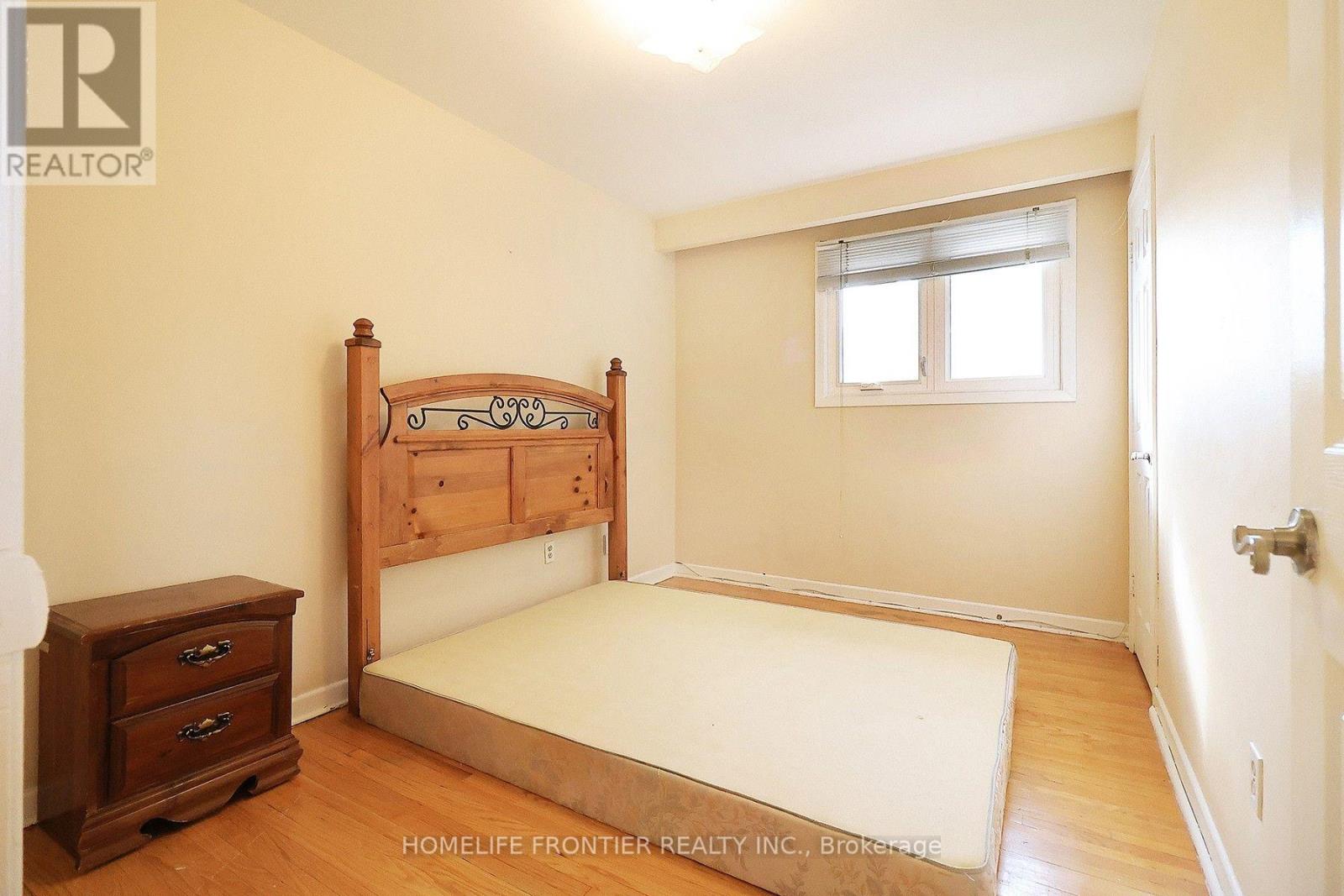 334 Rimilton Avenue, Toronto, Ontario  M8W 2E4 - Photo 15 - W13845140