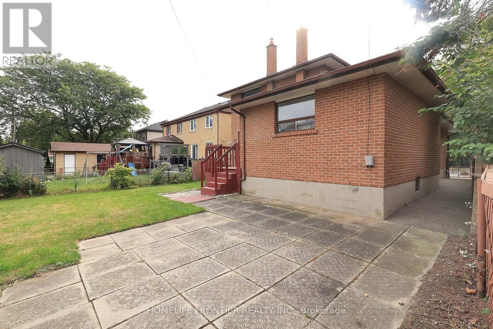 334 Rimilton Avenue, Toronto, Ontario  M8W 2E4 - Photo 23 - W13845140