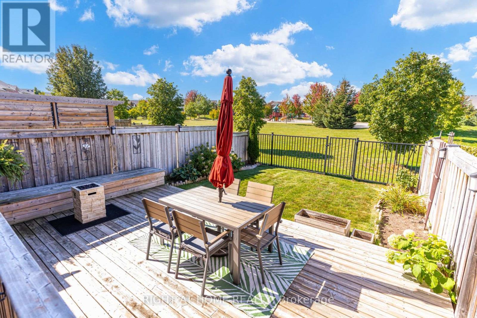 27 Fallis Crescent, Caledon, Ontario  L7C 3R5 - Photo 4 - W13845142