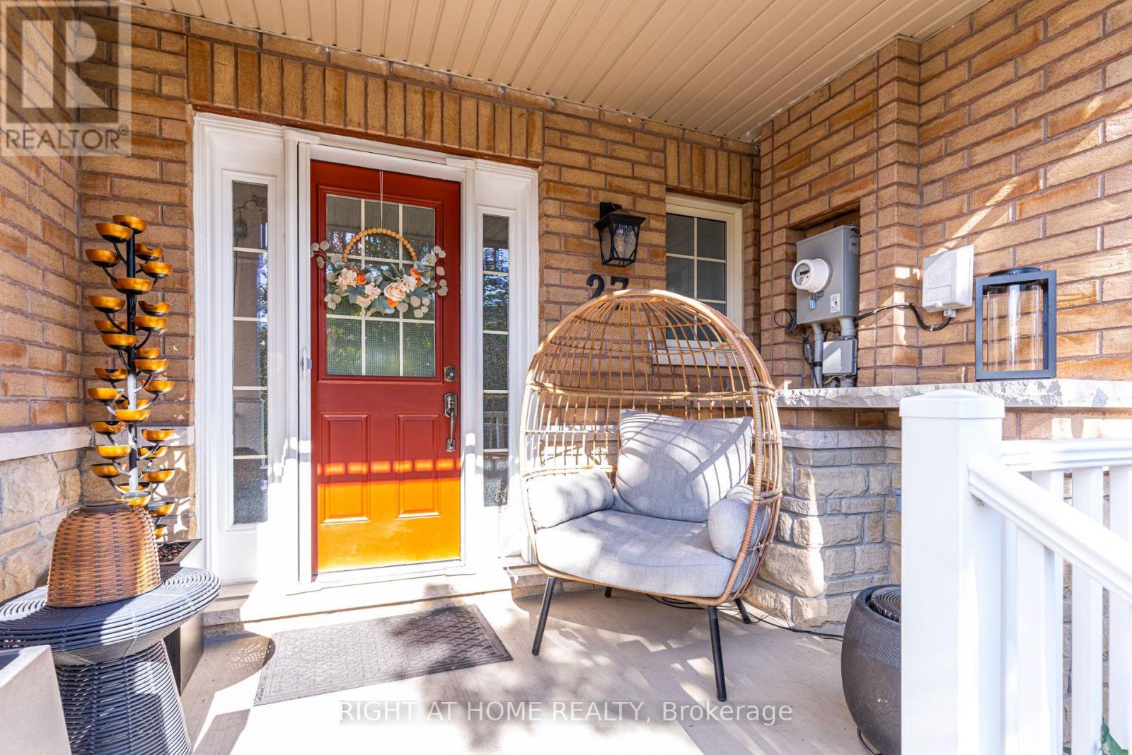 27 Fallis Crescent, Caledon, Ontario  L7C 3R5 - Photo 7 - W13845142