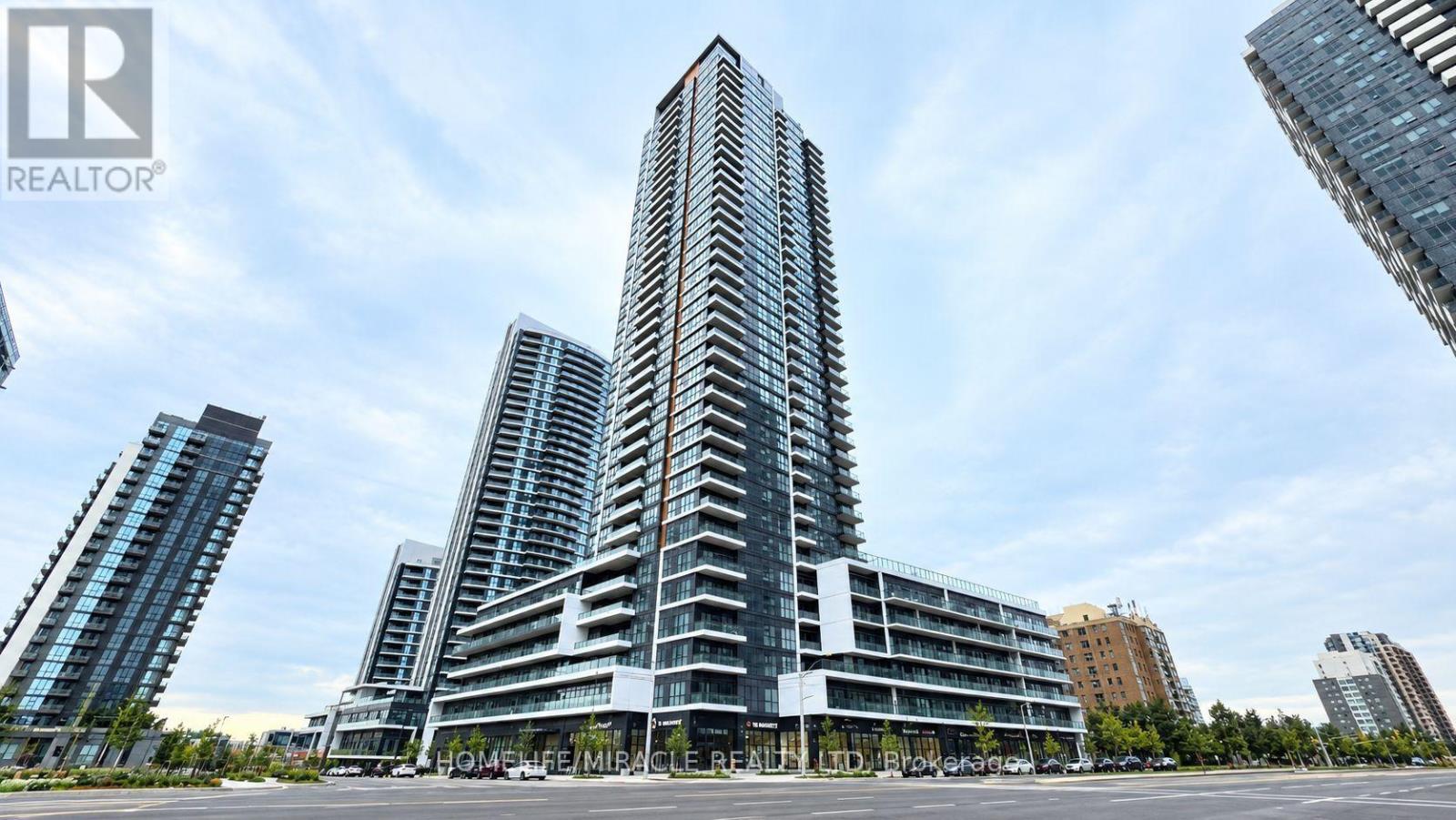3302 - 15 Watergarden Drive, Mississauga, Ontario  L5R 0H4 - Photo 2 - W13845160