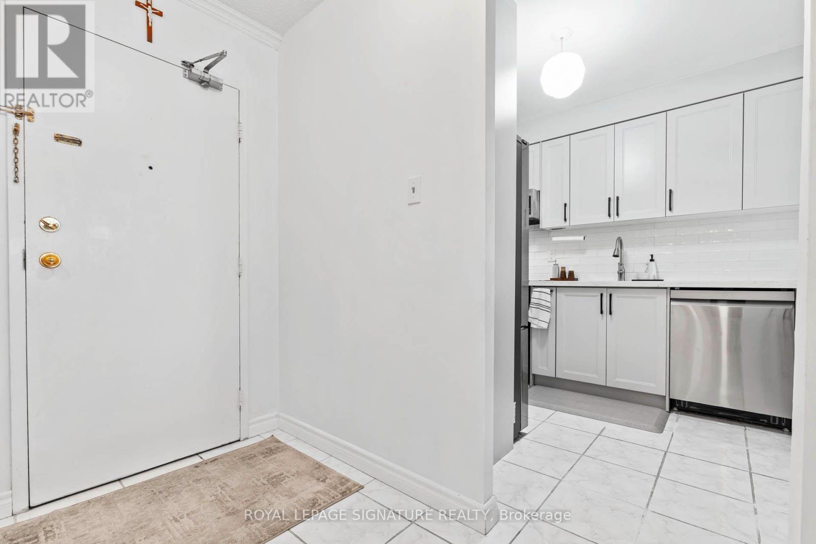 607 - 238 Albion Road, Toronto, Ontario  M9W 6A7 - Photo 2 - W13845194
