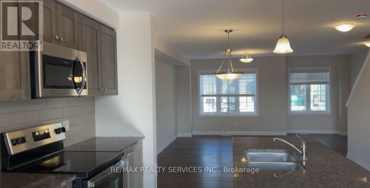 22 Bank Swallow Crescent, Kitchener, Ontario  N2P 2N3 - Photo 6 - X13845116