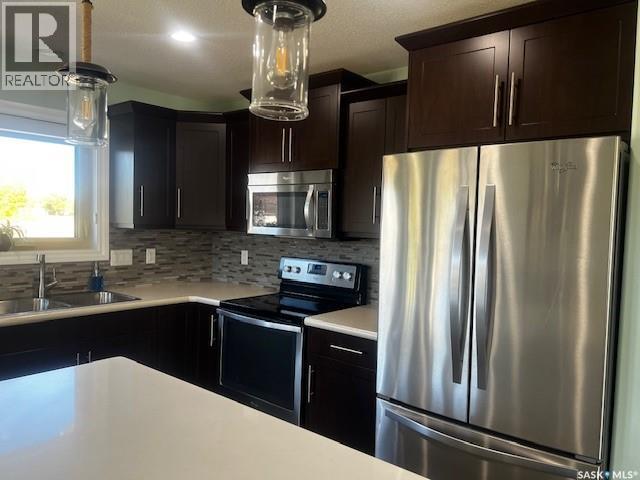 2 Mackenzie Road, Pilot Butte, Saskatchewan  S0G 3Z0 - Photo 8 - SK049901