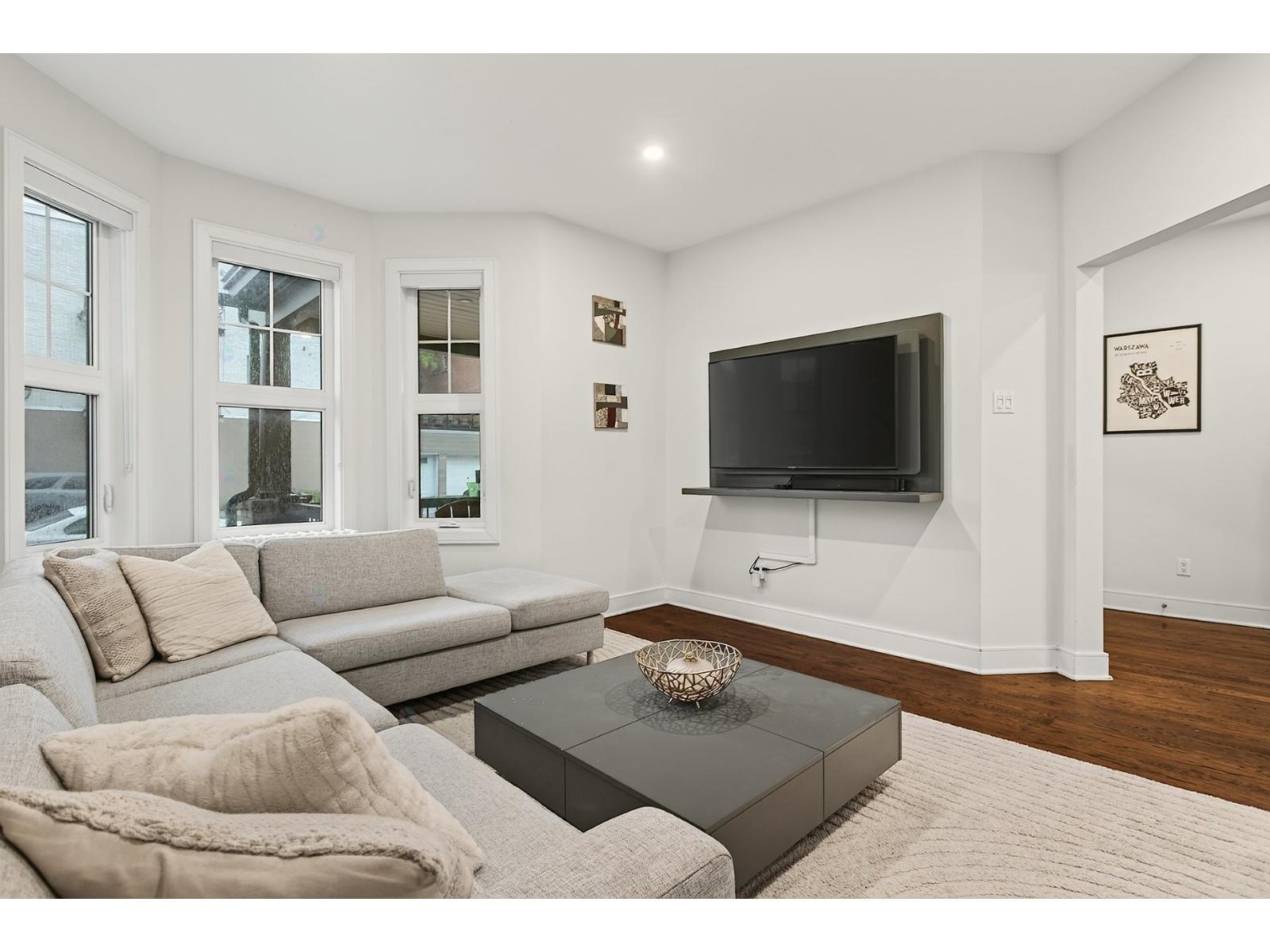 6088 Av. Notre-Dame-de-Grâce Montréal (Côte-des-Neiges/Notre-Dame-de-Grâce) Quebec Canada H4A1N2 3