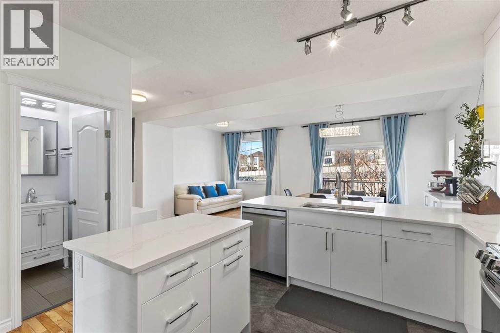 82 Country Hills Gardens NW