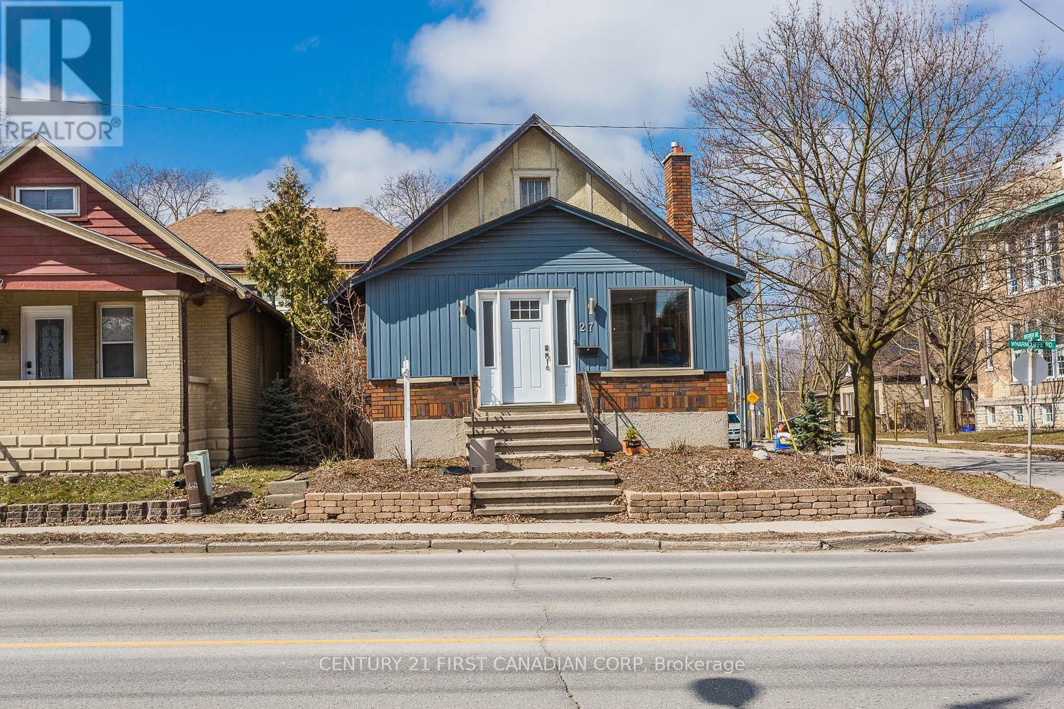 $499,90027 Wharncliffe Road S, London South, Ontario