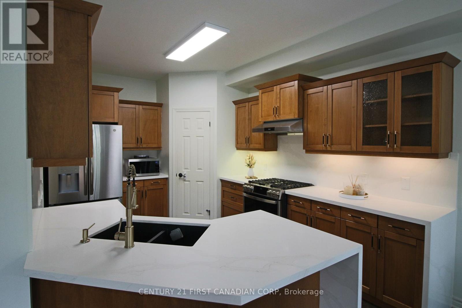 6 - 458 Blue Jay Drive, London North, Ontario  N5X 0E4 - Photo 10 - X13845438