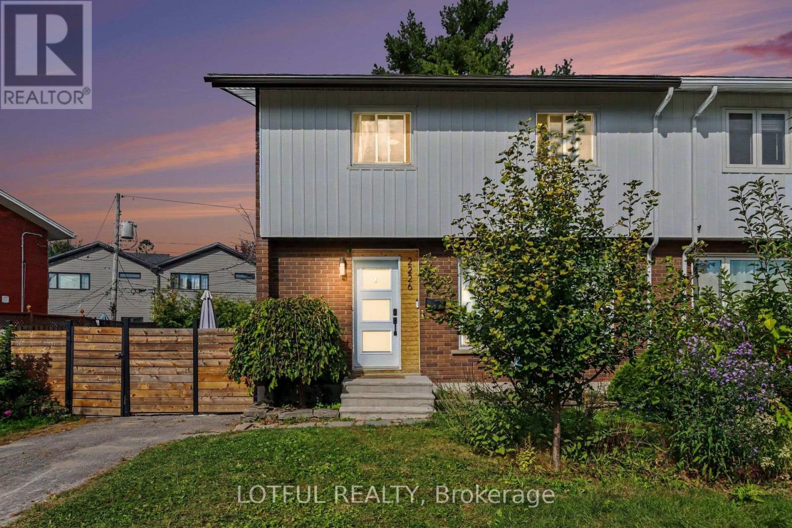 2226 SAUNDERSON DRIVE, ottawa, Ontario