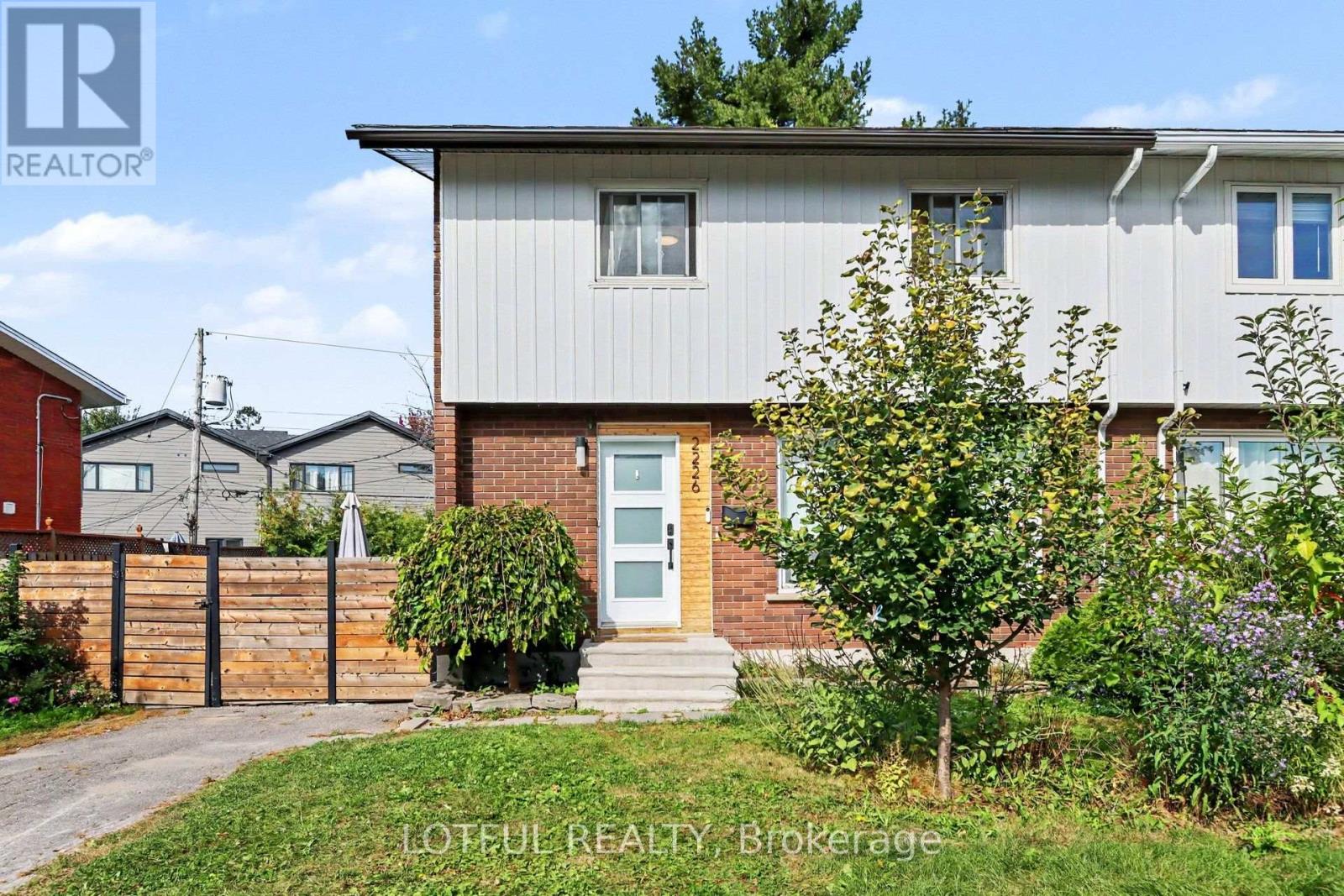 2226 Saunderson Drive, Ottawa, Ontario  K1G 2G4 - Photo 2 - X13845316