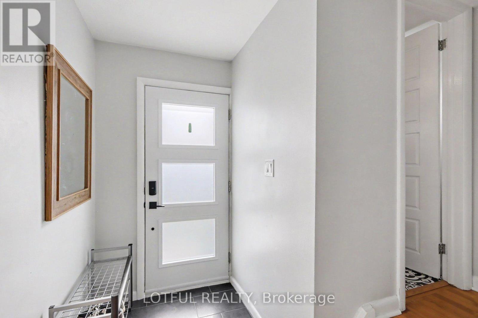 2226 Saunderson Drive, Ottawa, Ontario  K1G 2G4 - Photo 4 - X13845316