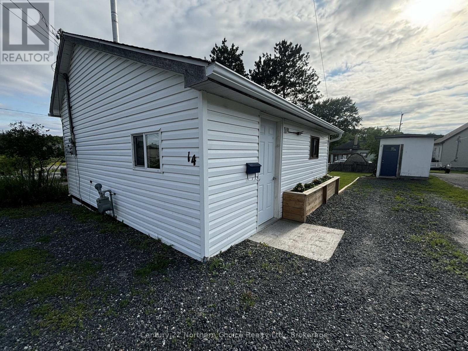 14 Scramble Avenue, Kenora, Ontario  P9N 3H1 - Photo 1 - X13845284