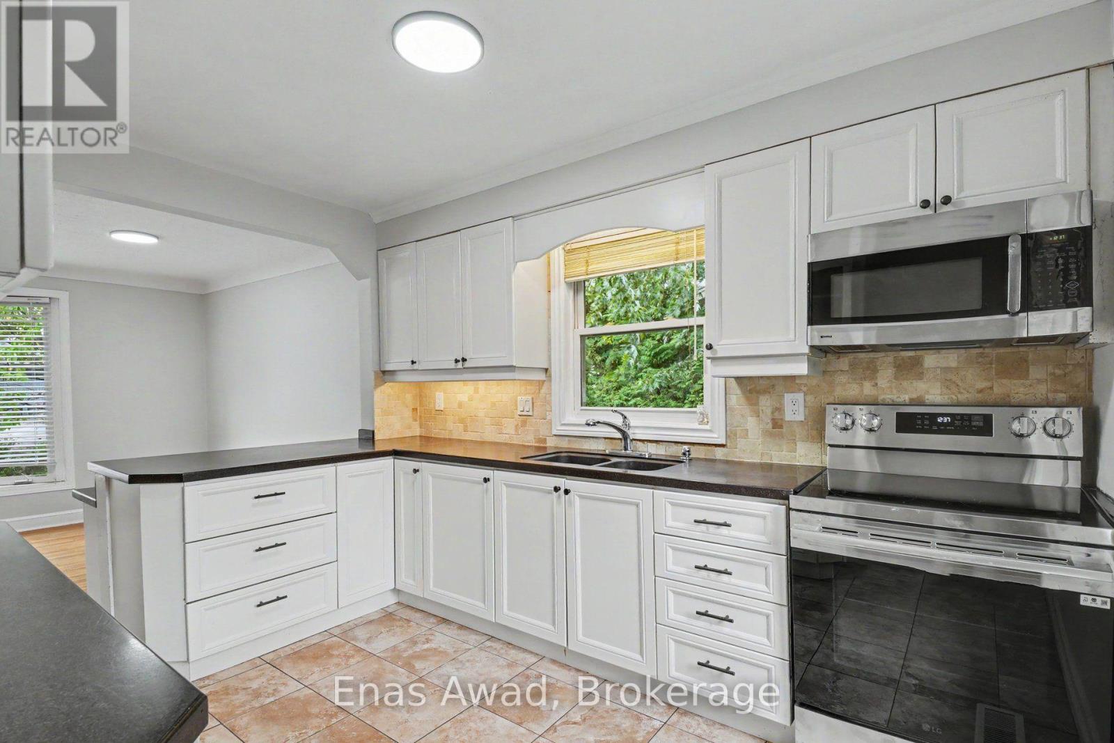 23 Meadowlands Drive W, Ottawa, Ontario  K2G 2R3 - Photo 4 - X13845276
