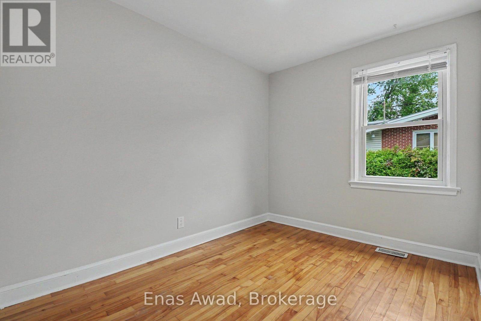 23 Meadowlands Drive W, Ottawa, Ontario  K2G 2R3 - Photo 7 - X13845276