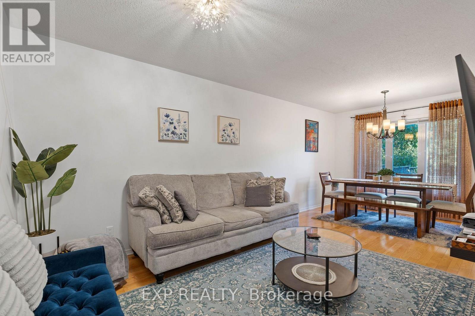 122 Markland Crescent, Ottawa, Ontario  K2G 5Z7 - Photo 3 - X13845188