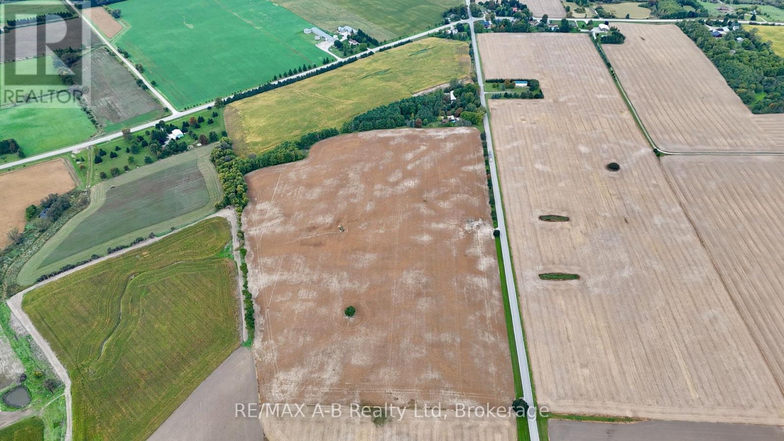 4811 Whalen Line, Lucan Biddulph, Ontario  N0M 1V0 - Photo 3 - X13845286