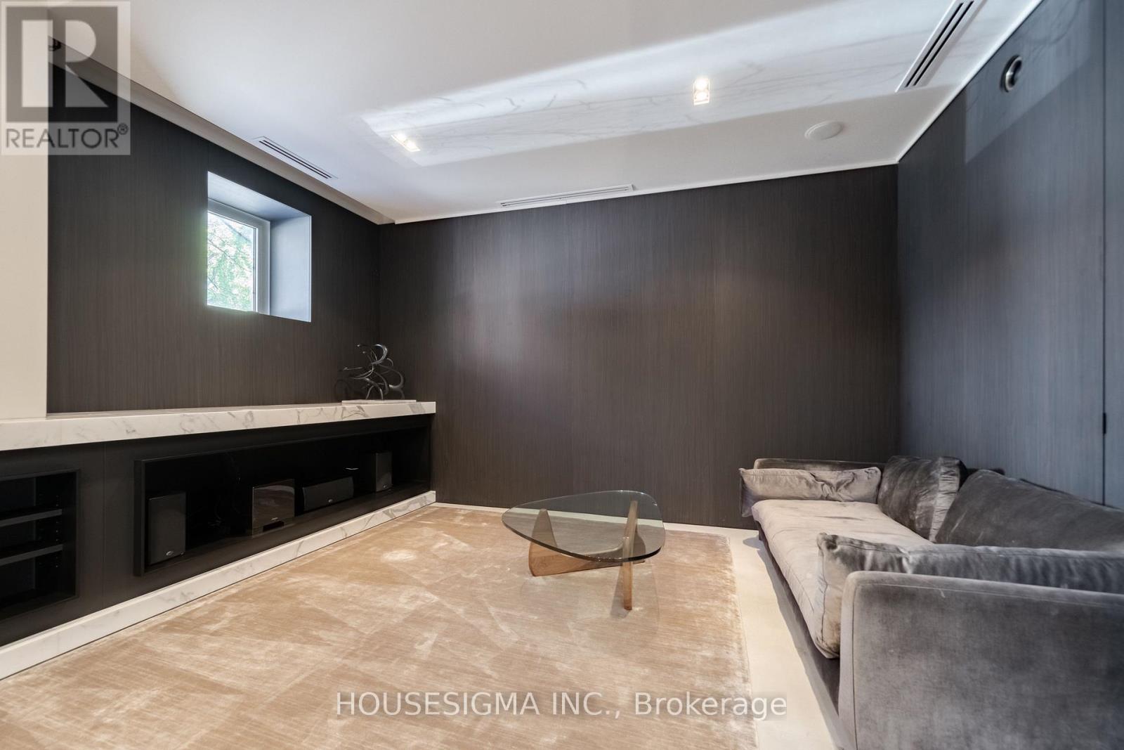 11 Bishop Street, Toronto, Ontario  M5R 1N3 - Photo 3 - C13845232