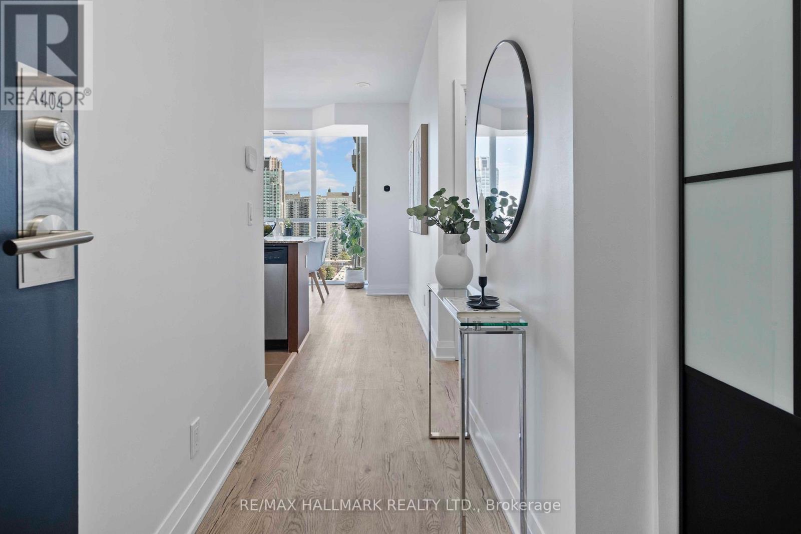 1404 - 530 St Clair Avenue W, Toronto, Ontario  M6C 0A2 - Photo 6 - C13845308