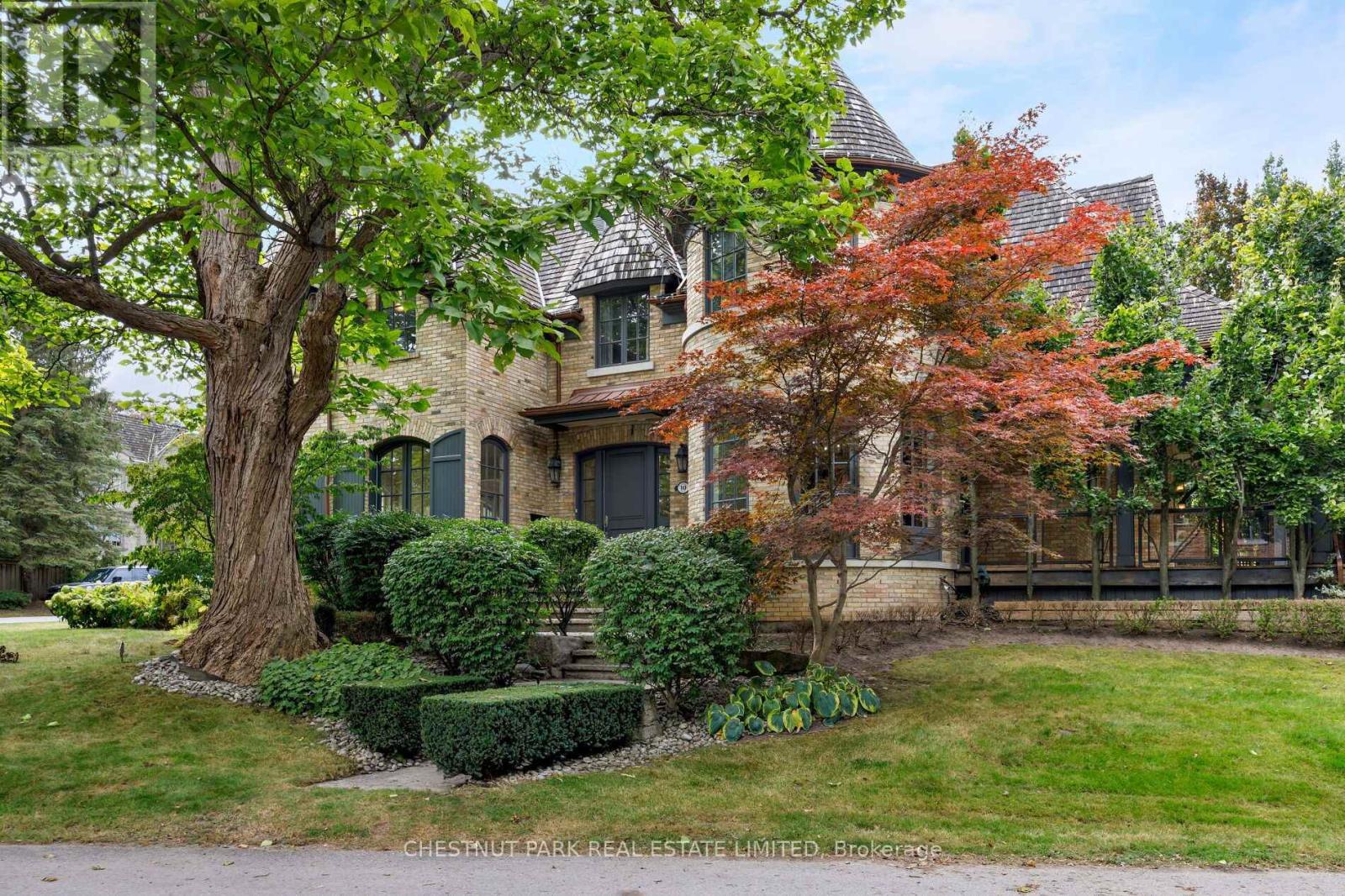 10 BLYTH DALE ROAD, Toronto, Ontario
