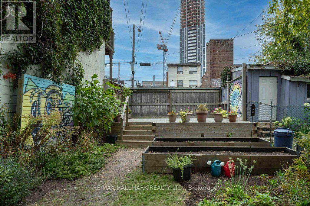 97 Coleman Avenue, Toronto, Ontario  M4C 1P8 - Photo 39 - E13845304