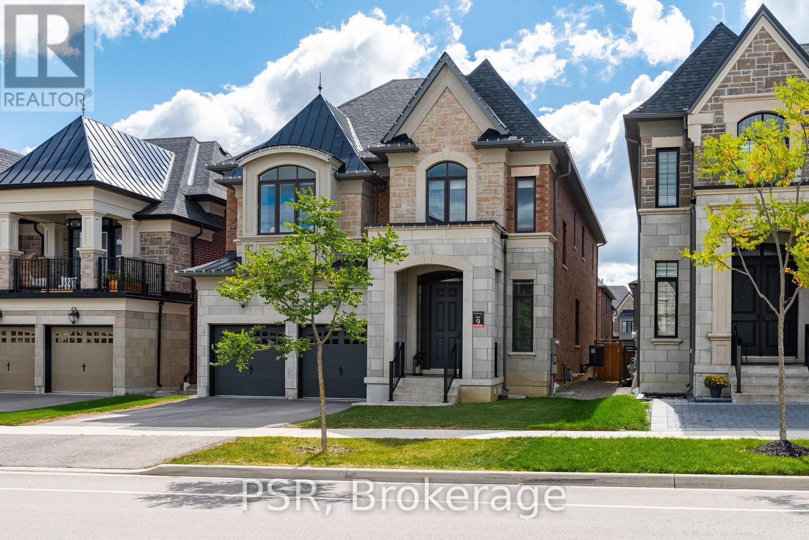 33 Pine Heights Drive, Vaughan, Ontario  L4L 1A6 - Photo 2 - N13845234