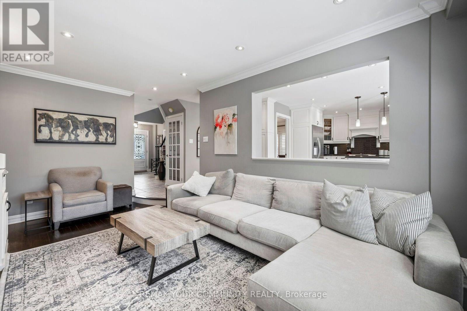 25 Albery Crescent, Aurora, Ontario  L4G 5R8 - Photo 7 - N13845242