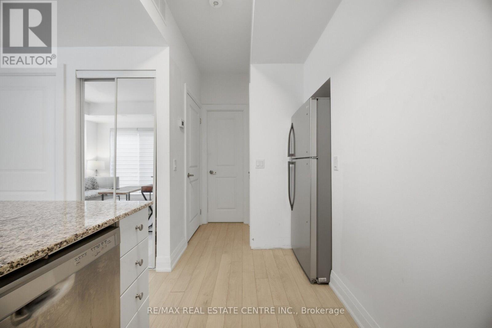 1402 - 5279 Highway 7, Vaughan, Ontario  L4L 0J1 - Photo 11 - N13845338