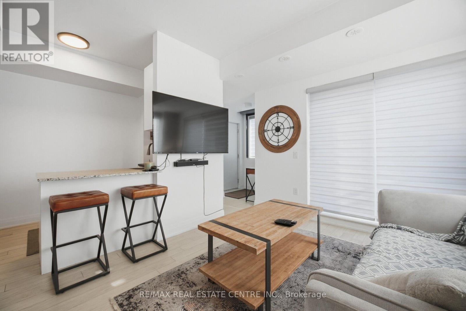 1402 - 5279 Highway 7, Vaughan, Ontario  L4L 0J1 - Photo 5 - N13845338