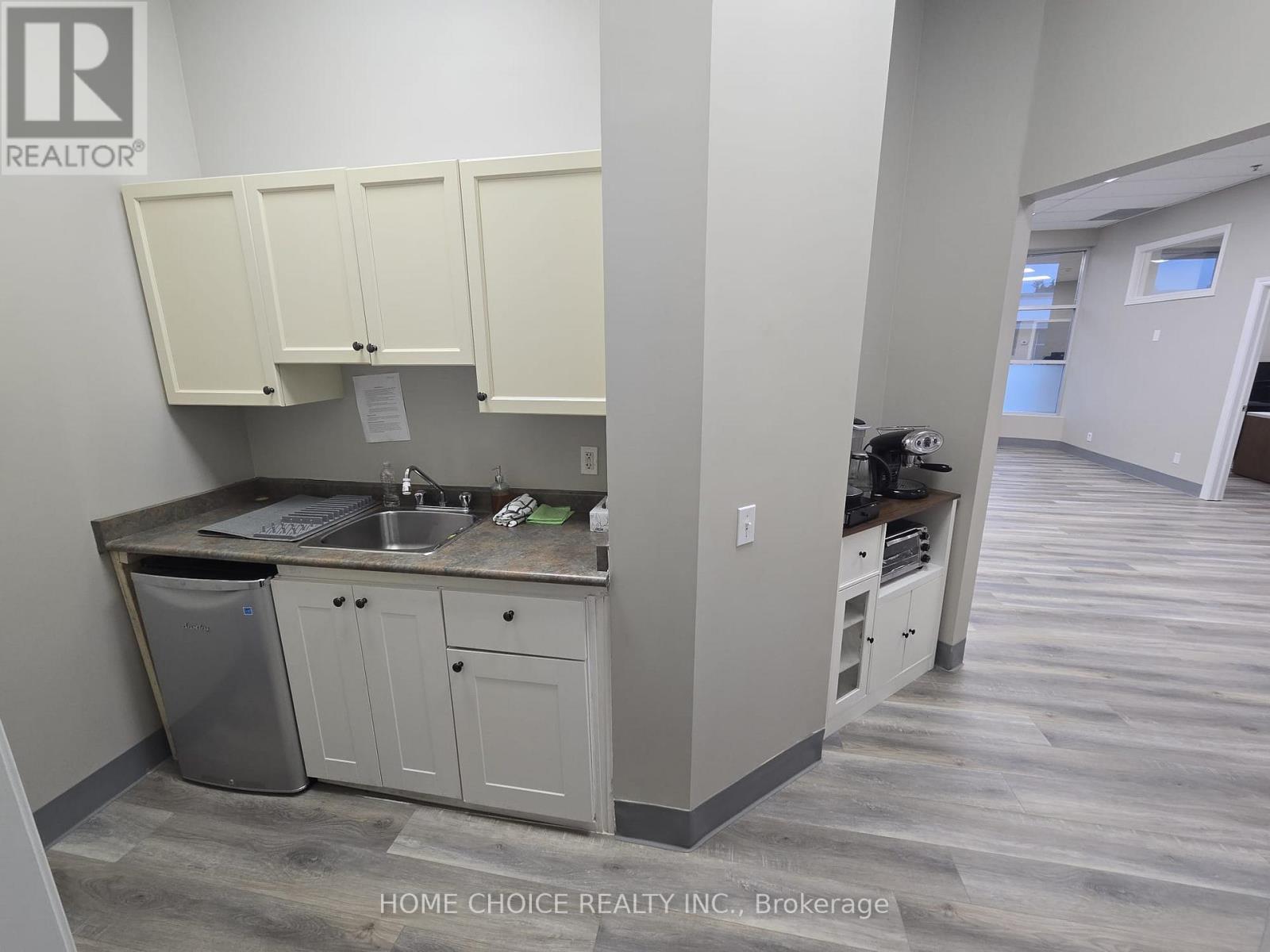 4 - 229 Mapleview Drive E, Barrie, Ontario  L4N 0W5 - Photo 7 - S13845414