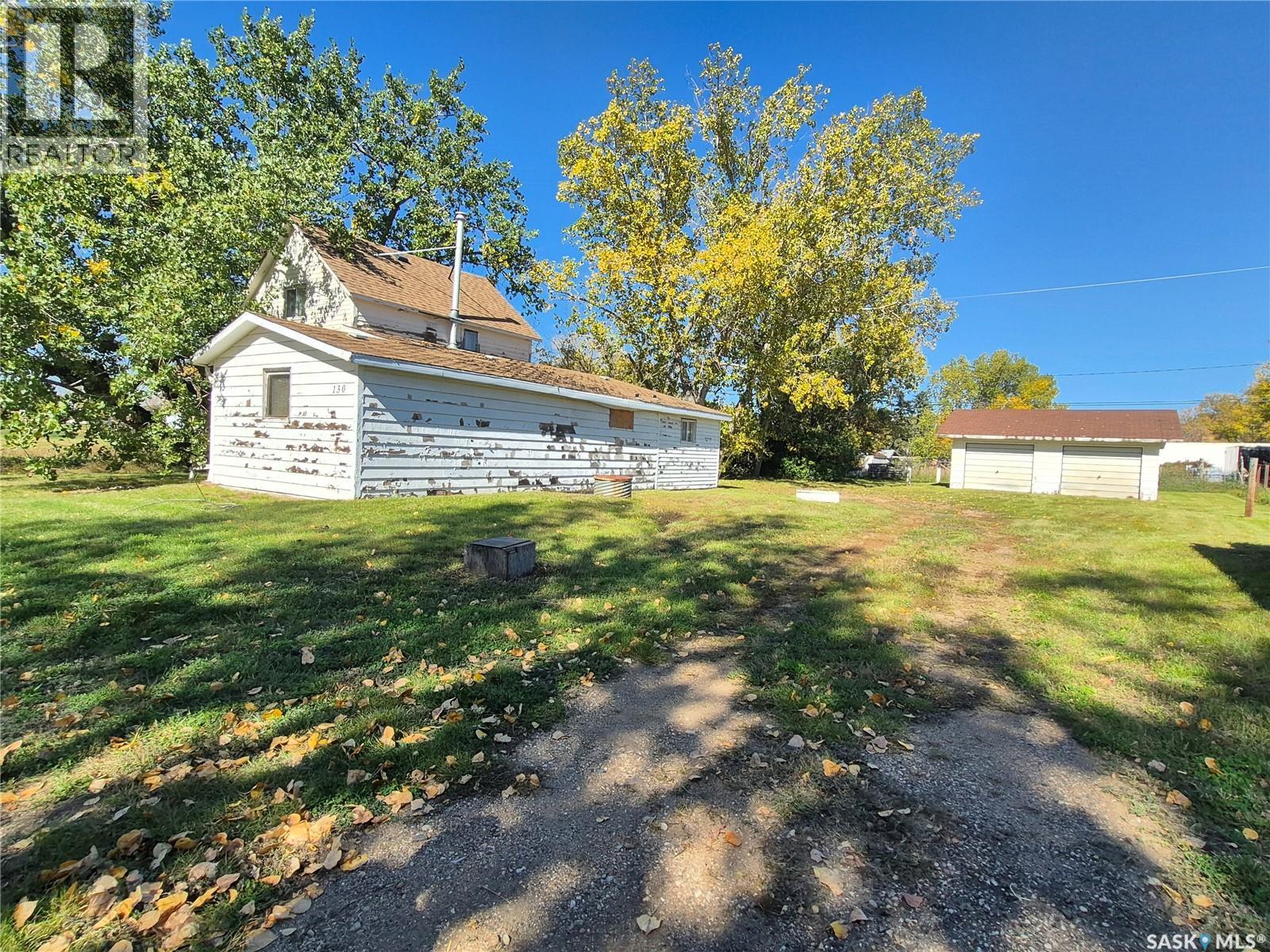 130 Forsyth Street, Radville, Saskatchewan  S0C 2G0 - Photo 1 - SK050003