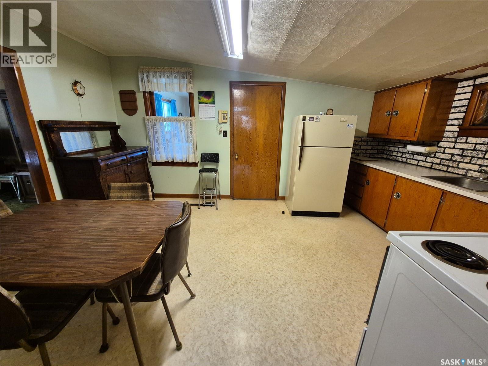130 Forsyth Street, Radville, Saskatchewan  S0C 2G0 - Photo 19 - SK050003