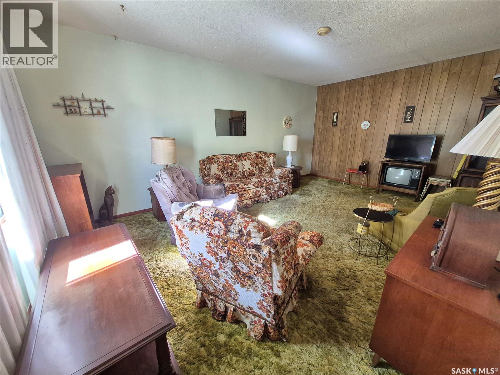 130 Forsyth Street, Radville, Saskatchewan  S0C 2G0 - Photo 26 - SK050003