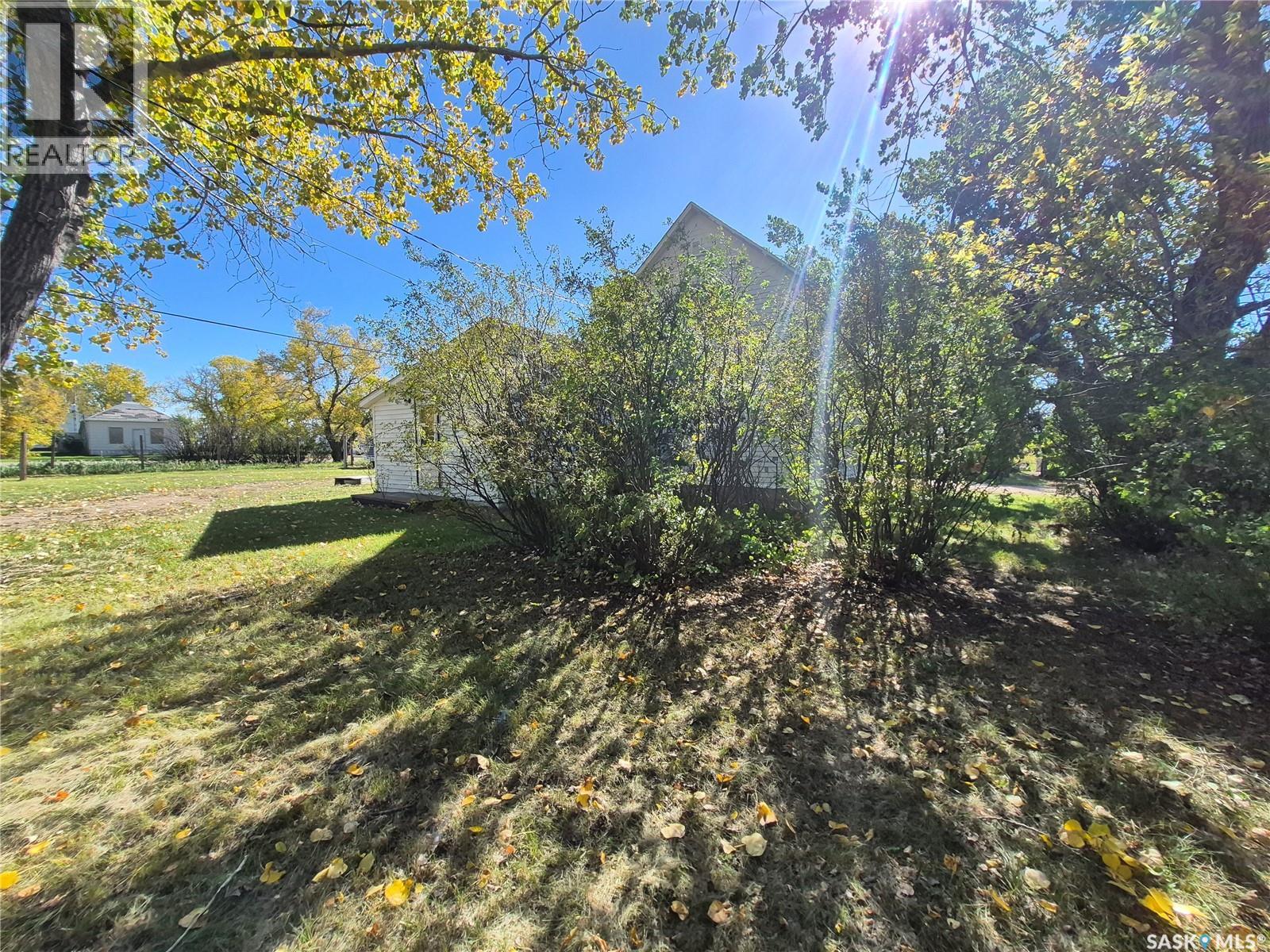 130 Forsyth Street, Radville, Saskatchewan  S0C 2G0 - Photo 8 - SK050003