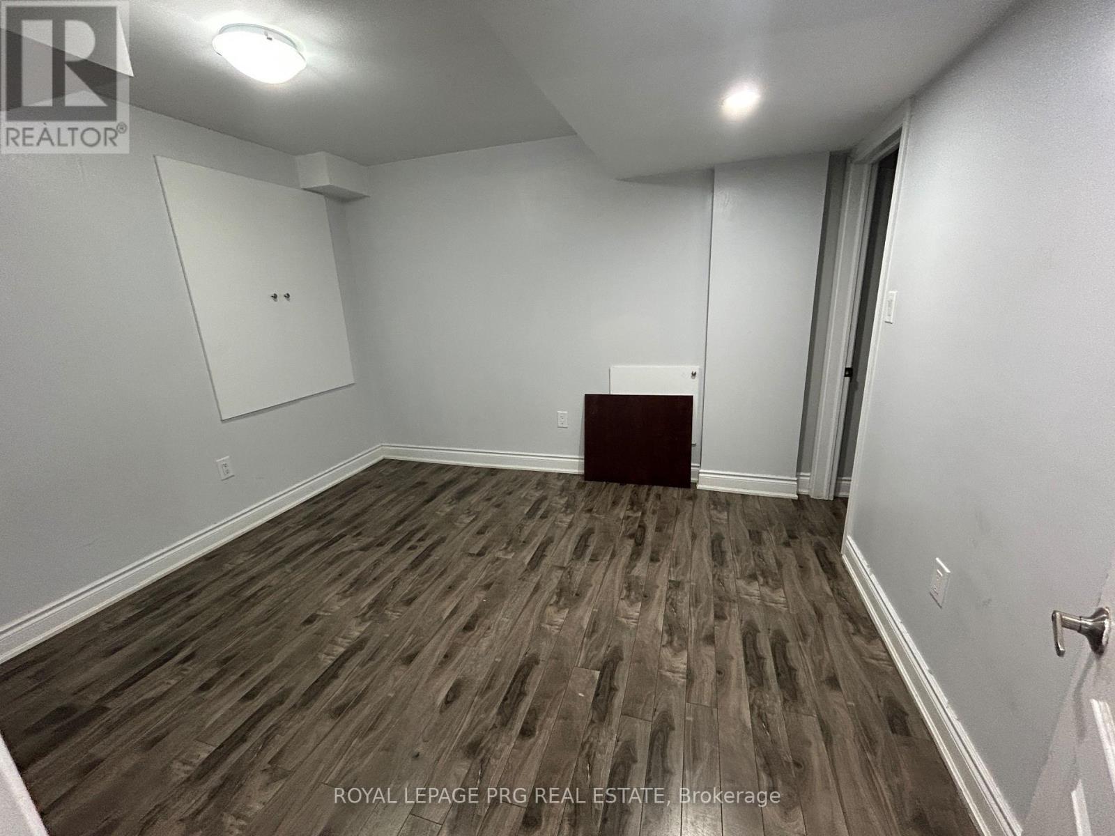 A - 11 Villagewood Street, Brampton, Ontario  L6P 2C4 - Photo 6 - W13841522