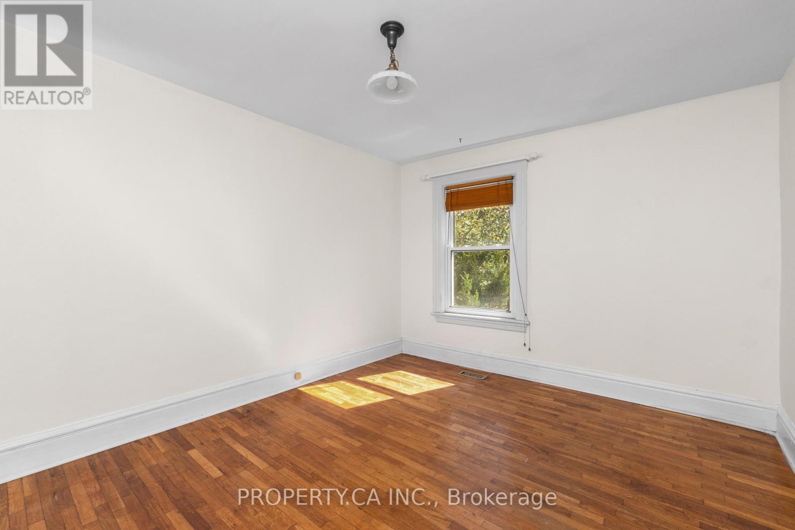 131 Pearson Avenue, Toronto, Ontario  M6R 1G4 - Photo 18 - W13845332