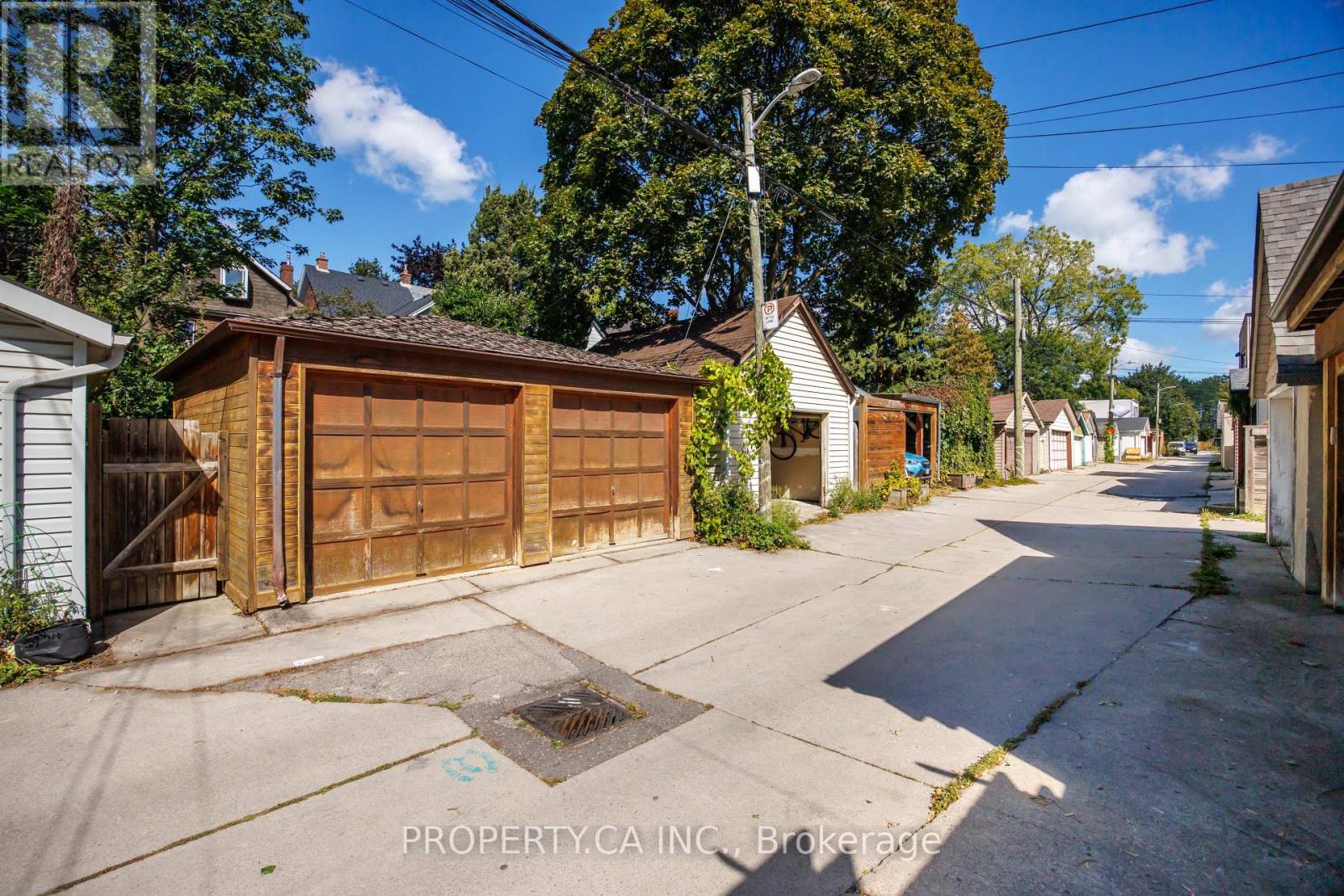 131 Pearson Avenue, Toronto, Ontario  M6R 1G4 - Photo 43 - W13845332