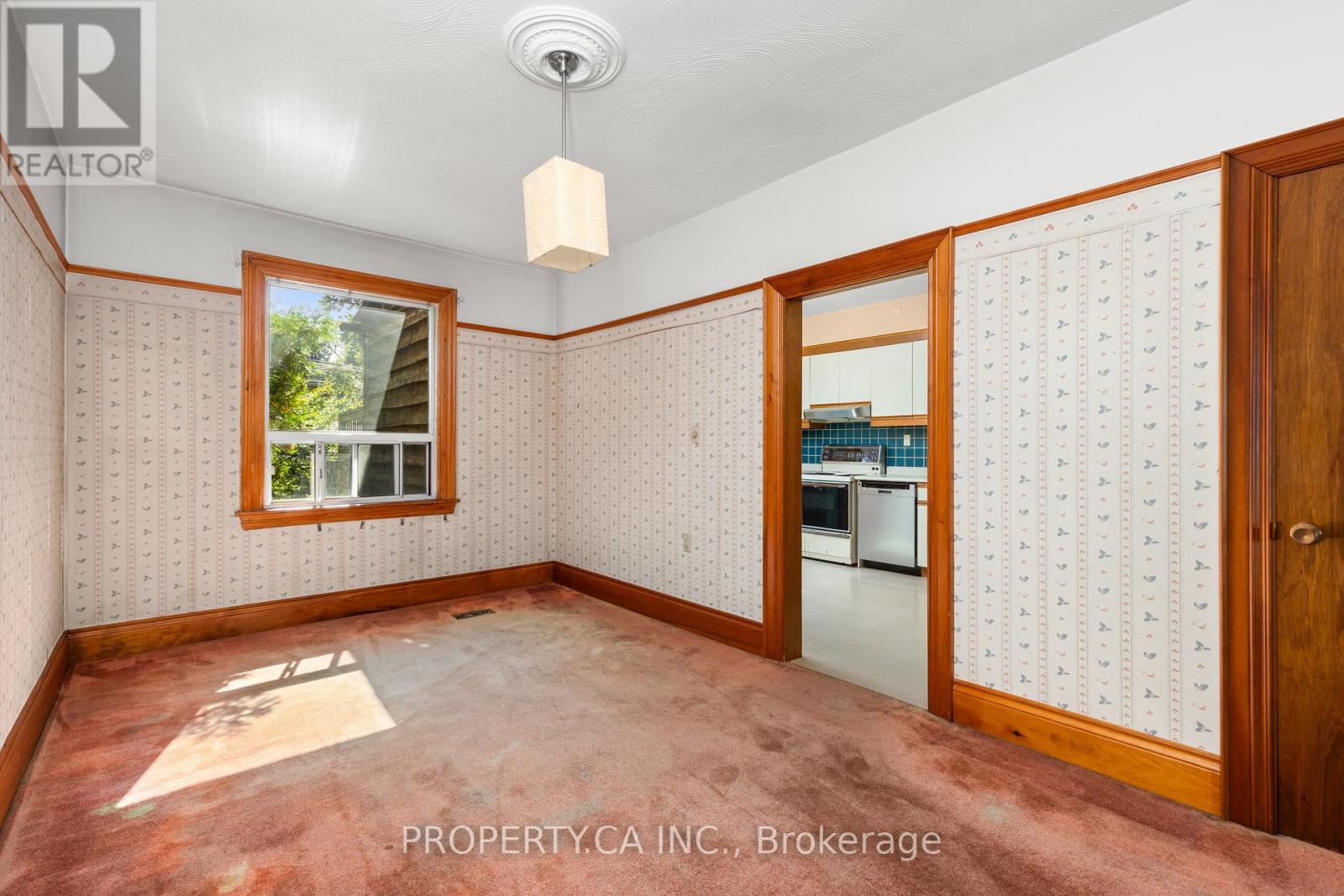 131 Pearson Avenue, Toronto, Ontario  M6R 1G4 - Photo 8 - W13845332