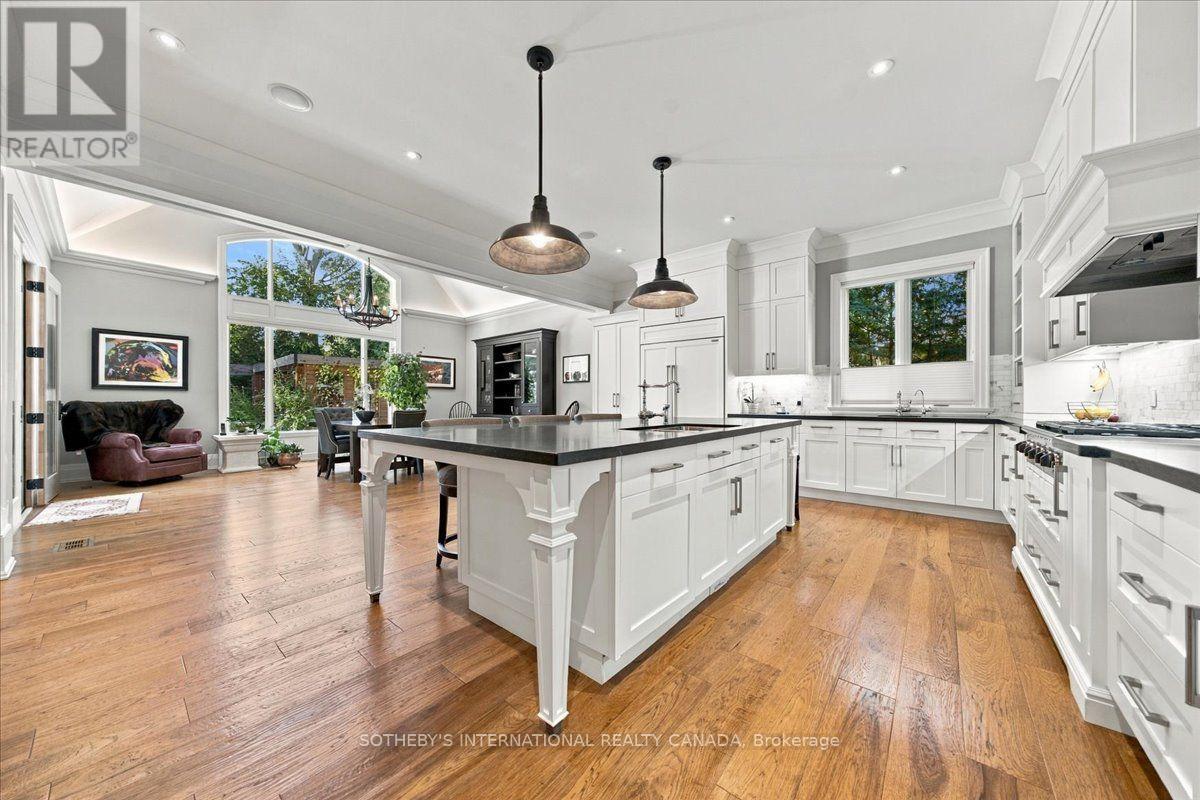 167 Pinewood Trail, Mississauga, Ontario  L5G 2L2 - Photo 10 - W13845358