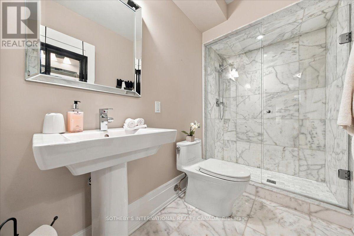 167 Pinewood Trail, Mississauga, Ontario  L5G 2L2 - Photo 30 - W13845358