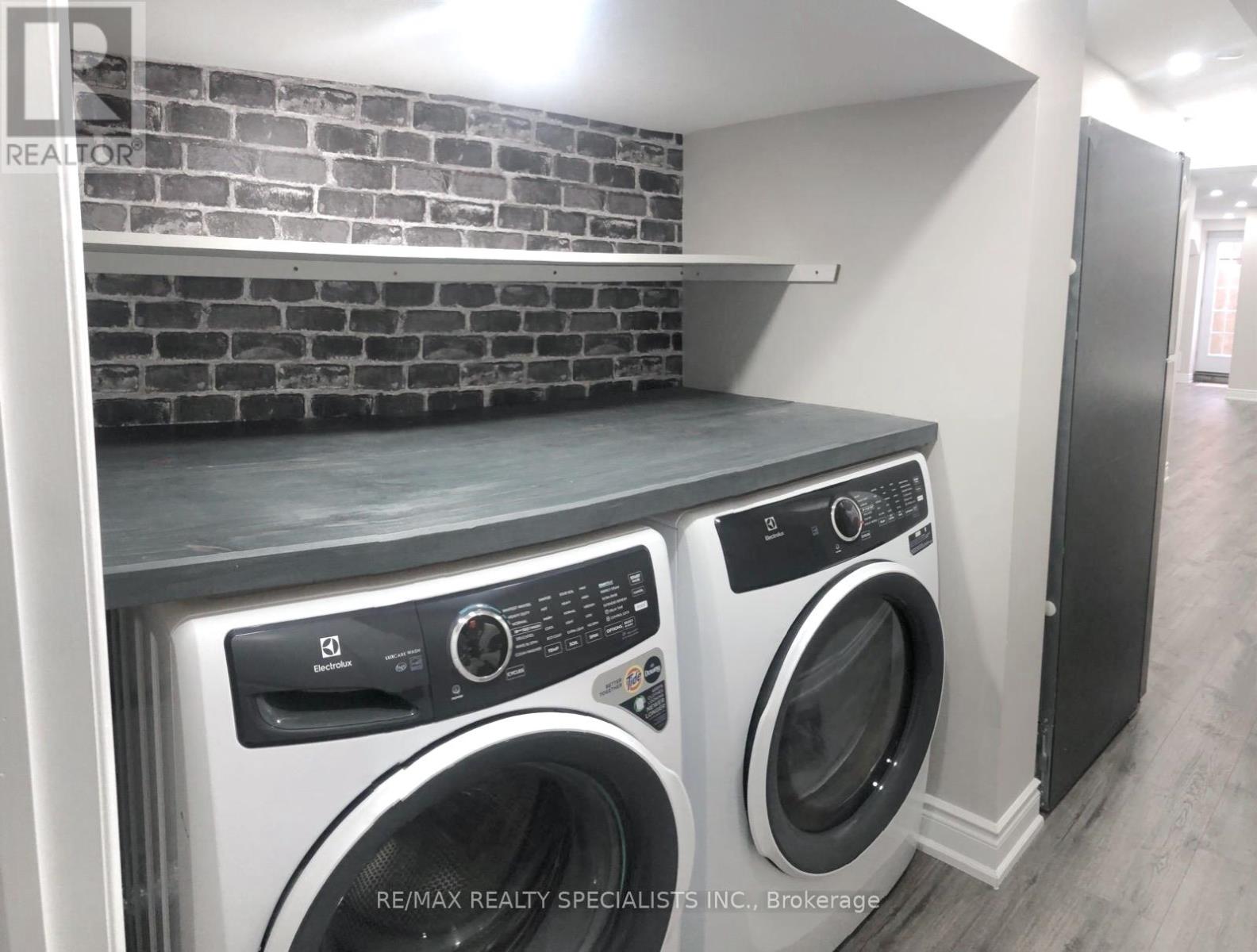 Bsmt - 471 Violet Gate, Milton, Ontario  L9E 1X6 - Photo 3 - W13845378