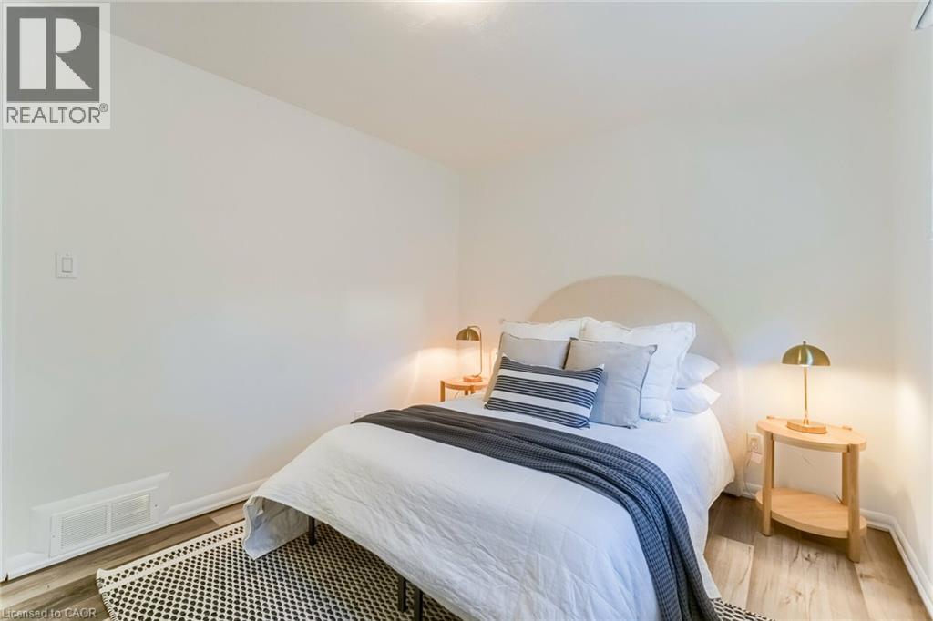 2121 Bridge Road, Oakville, Ontario  L6L 2E8 - Photo 13 - 40867146