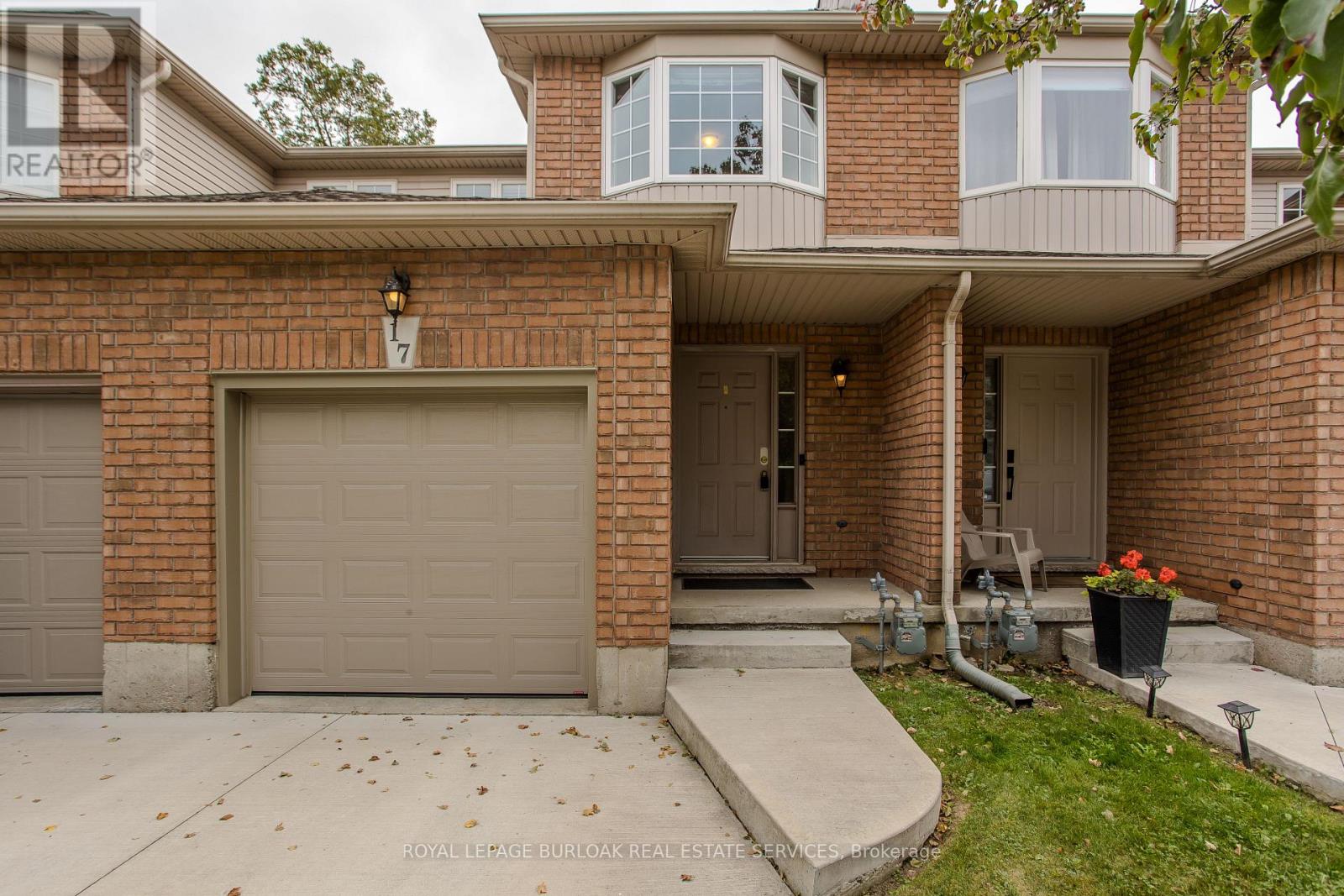 17 - 348 HIGHLAND ROAD, Hamilton, Ontario