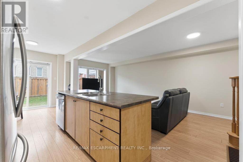 173 Whitwell Way, Hamilton, Ontario  L0R 1C0 - Photo 3 - X13845322