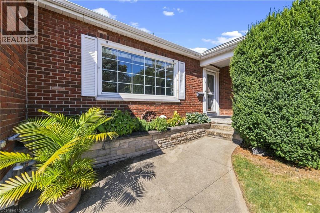 106 Pottruff Road S, Hamilton, Ontario  L8K 4A2 - Photo 3 - 40866902