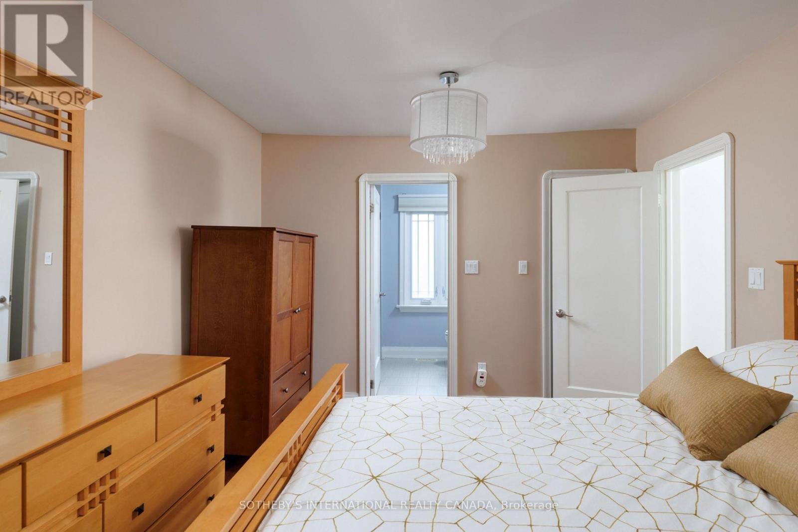 145 Brentwood Road N, Toronto, Ontario  M8X 2C8 - Photo 12 - W13844704