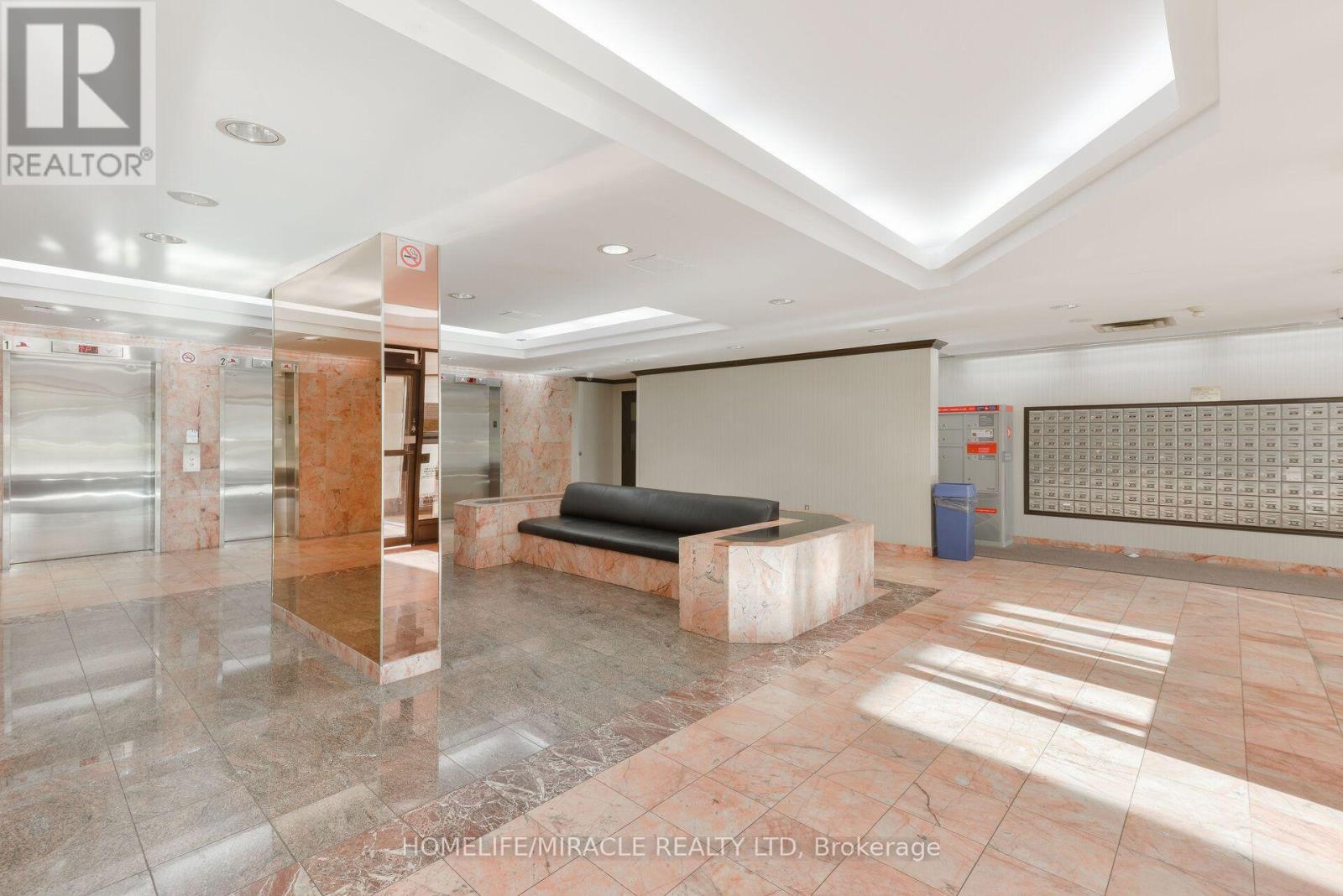206 - 1 Rowntree Road, Toronto, Ontario  M9V 5G7 - Photo 8 - W13836774