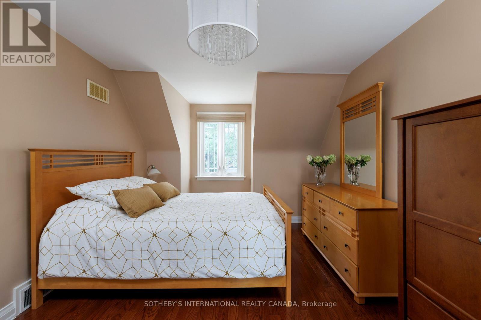 145 Brentwood Road N, Toronto, Ontario  M8X 2C8 - Photo 10 - W13844704