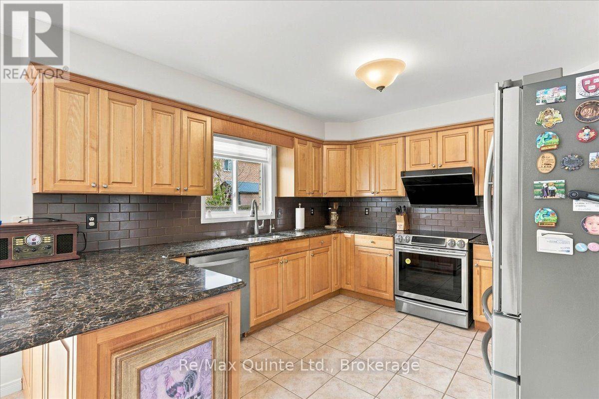 11 Huron Lane, Belleville, Ontario  K8N 5X5 - Photo 9 - X13845514
